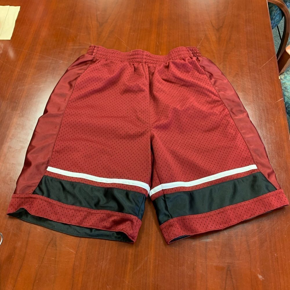 Starter Burgundy Mesh BasketballShorts sz XL EUC